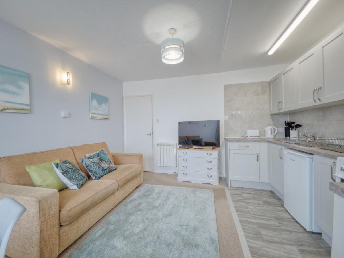 Apartment 7 - 1 Bedroom Sea Front Location - Step Free Access From Rear - Free Parking 페인턴 외부 사진